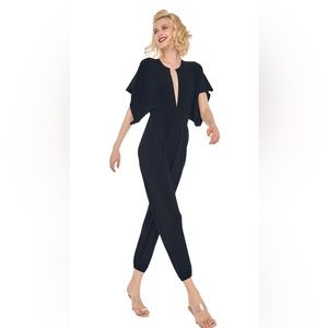 NWOT Norma Kamali Rectangle Plunging Kimono Sleeve Jogger Jumpsuit Size M